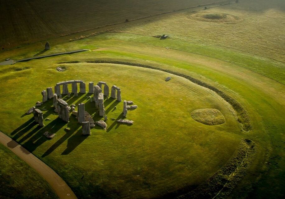 stonehenge 14