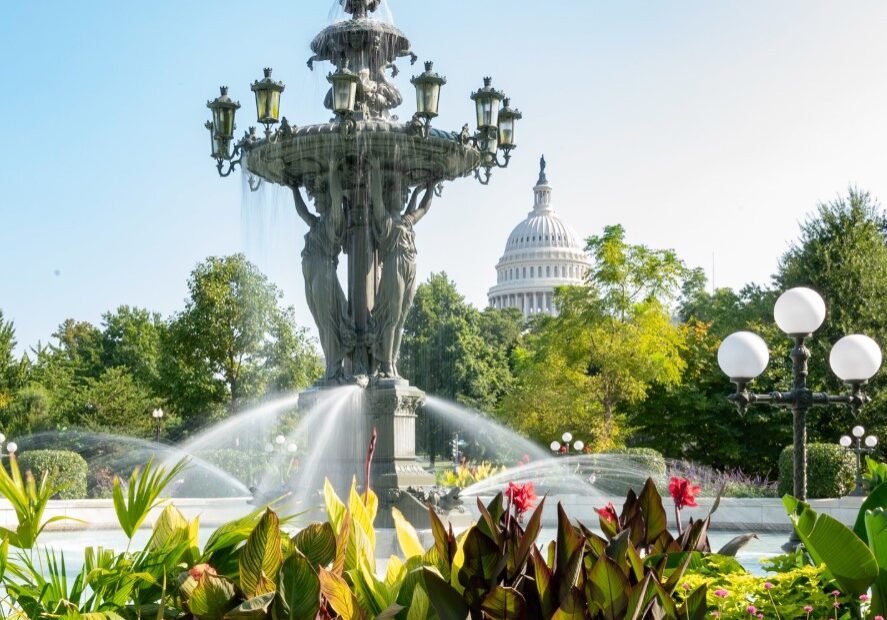 tHE BARTHOLDI FOUNTAIN tHE BARTHOLDI FOUNTAIN
